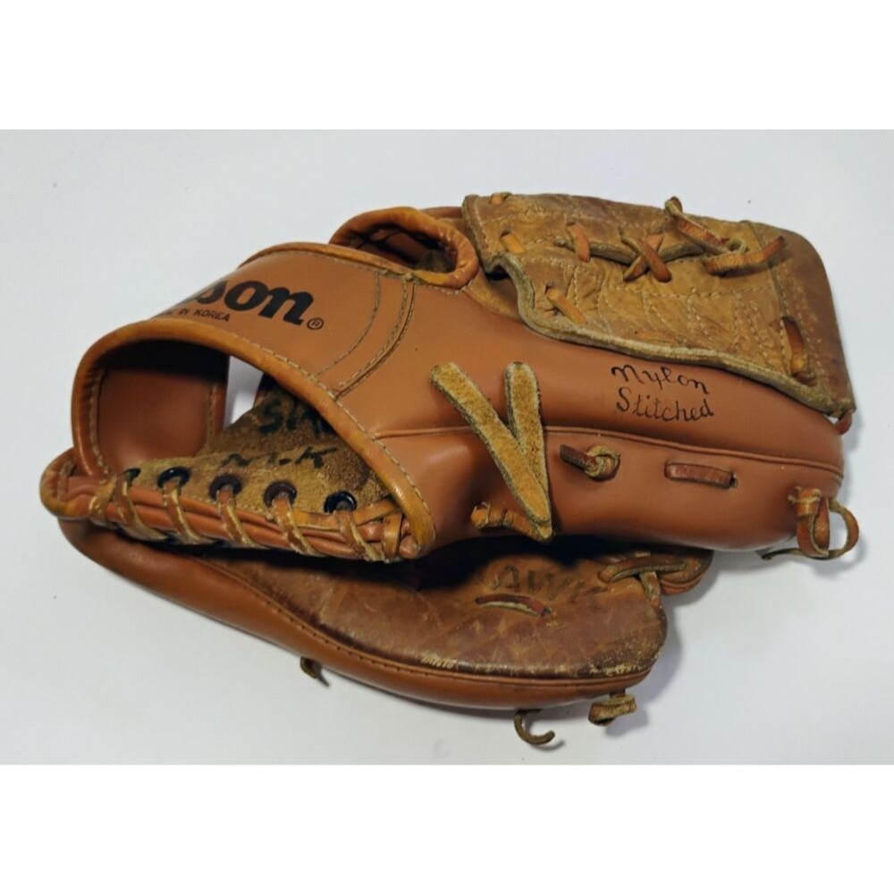 Vintage Wilson A2195 Jim Catfish Hunter Ball Hawk Baseball Glove Mitt RHT Korea